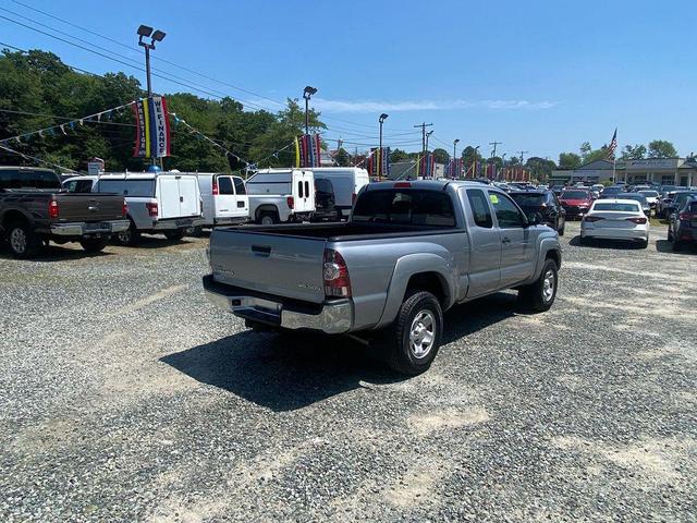 Photo of 2015 Silver Sky Metallic Toyota Tacoma