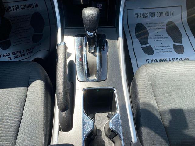 Photo of 2015 Alabaster Silver Metallic Honda Accord