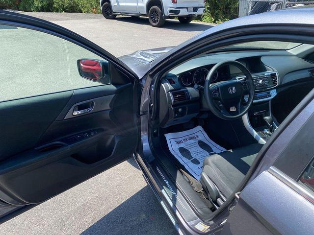 Photo of 2015 Alabaster Silver Metallic Honda Accord