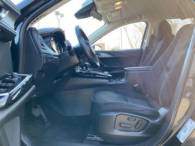 Photo of 2022 Jet Black Mica Mazda CX-9