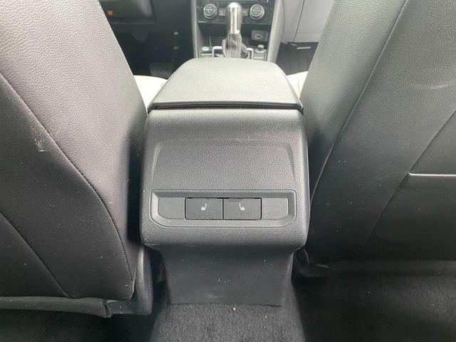 Photo of 2019 Black Uni Volkswagen Jetta