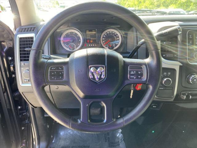 Photo of 2017 Brilliant Black Crystal Pearlcoat RAM 2500