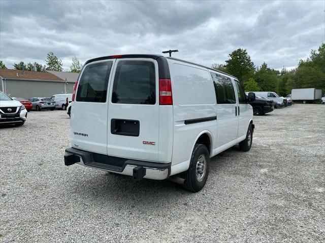 Photo of 2018 Summit White GMC Savana 2500