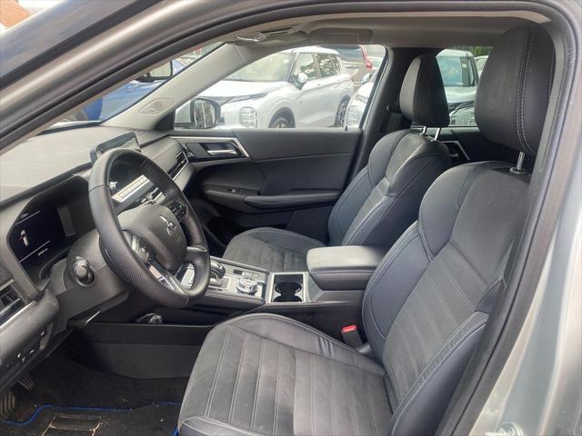 Photo of 2023 Alloy Silver Metallic Mitsubishi Outlander PHEV