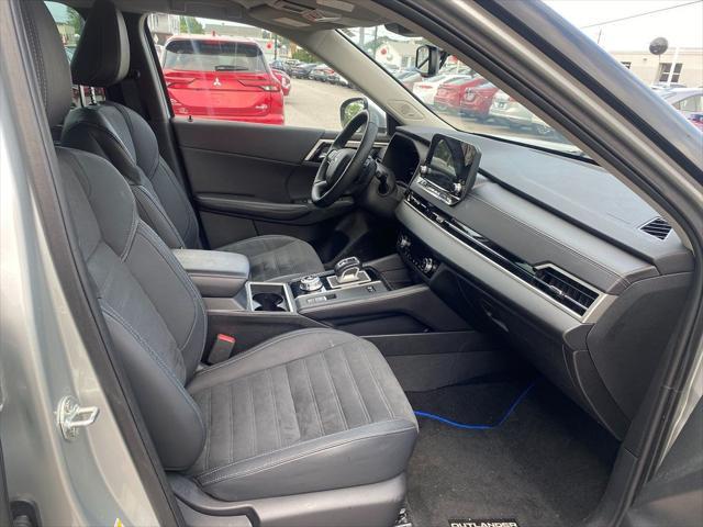Photo of 2023 Alloy Silver Metallic Mitsubishi Outlander PHEV
