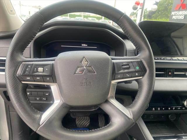Photo of 2023 Alloy Silver Metallic Mitsubishi Outlander PHEV