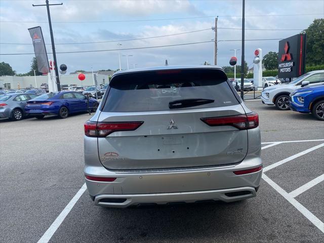 Photo of 2023 Alloy Silver Metallic Mitsubishi Outlander PHEV