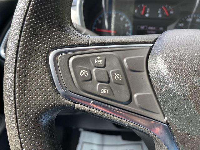 Photo of 2019 Summit White Chevrolet Equinox