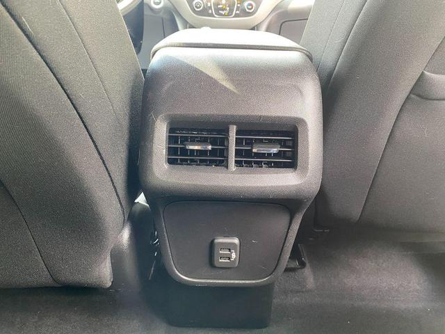 Photo of 2019 Summit White Chevrolet Equinox