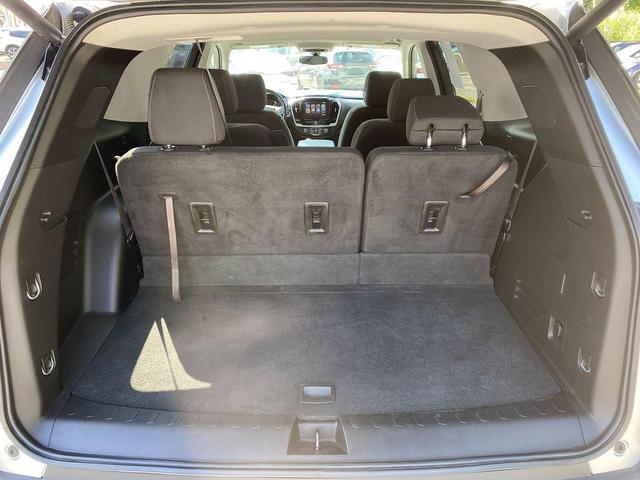 Photo of 2019 Silver Ice Metallic Chevrolet Traverse