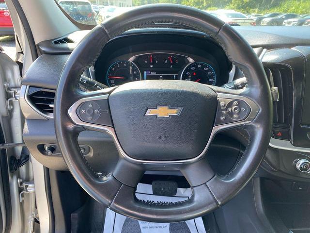 Photo of 2019 Silver Ice Metallic Chevrolet Traverse