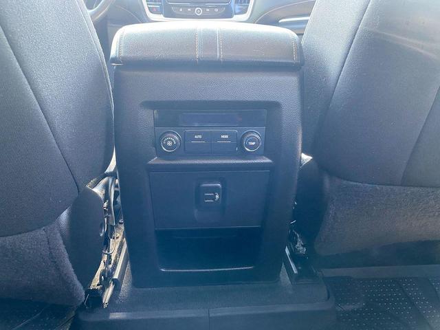 Photo of 2019 Silver Ice Metallic Chevrolet Traverse