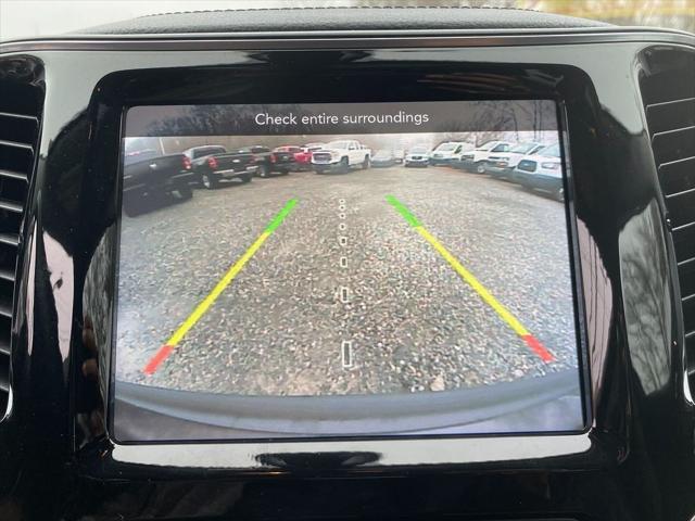 Photo of 2020 Granite Crystal Metallic Clearcoat Jeep Cherokee