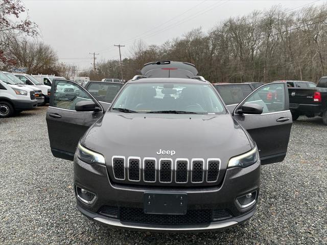 Photo of 2020 Granite Crystal Metallic Clearcoat Jeep Cherokee