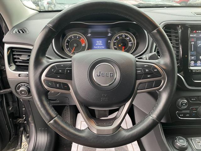 Photo of 2020 Granite Crystal Metallic Clearcoat Jeep Cherokee