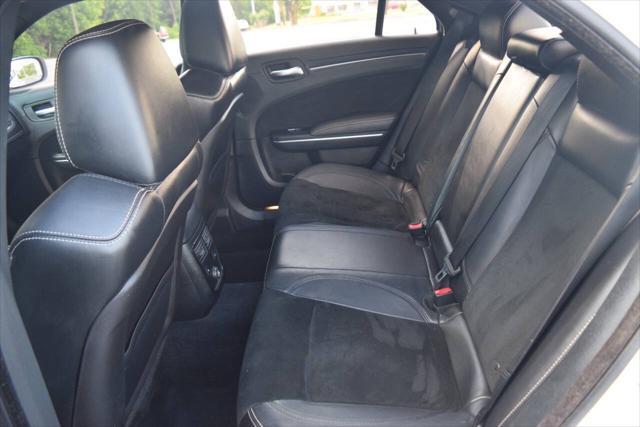 Photo of 2013 Off White Chrysler 300