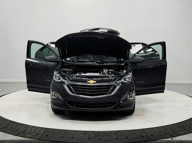 Photo of 2019 Nightfall Gray Metallic Chevrolet Equinox