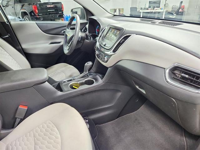 Photo of 2019 Nightfall Gray Metallic Chevrolet Equinox