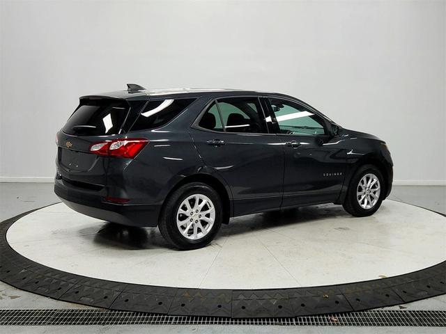 Photo of 2019 Nightfall Gray Metallic Chevrolet Equinox