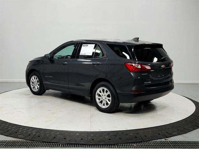 Photo of 2019 Nightfall Gray Metallic Chevrolet Equinox