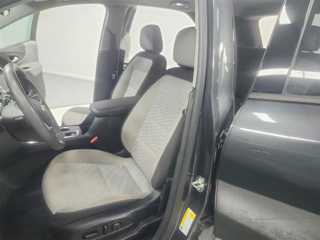 Photo of 2019 Nightfall Gray Metallic Chevrolet Equinox