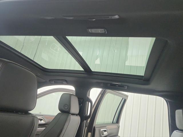 Photo of 2021 Empire Beige Metallic Chevrolet Suburban