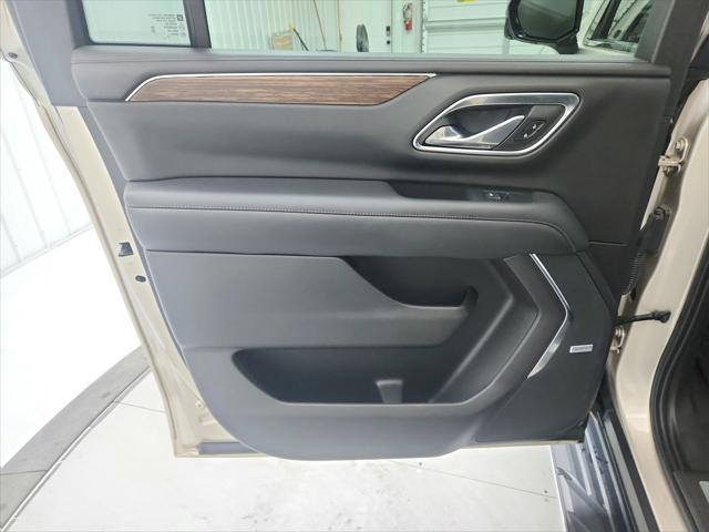 Photo of 2021 Empire Beige Metallic Chevrolet Suburban