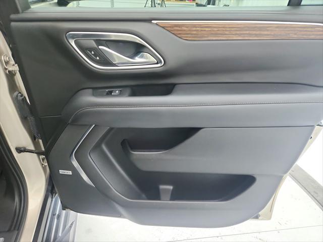 Photo of 2021 Empire Beige Metallic Chevrolet Suburban
