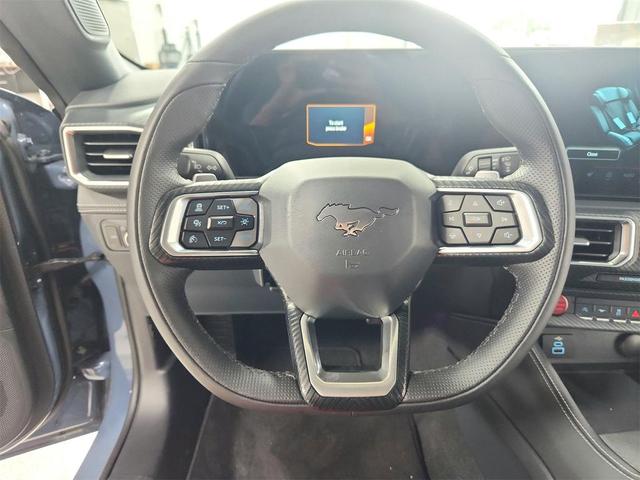 Photo of 2025 VAPOR BLUE METALLIC Ford Mustang