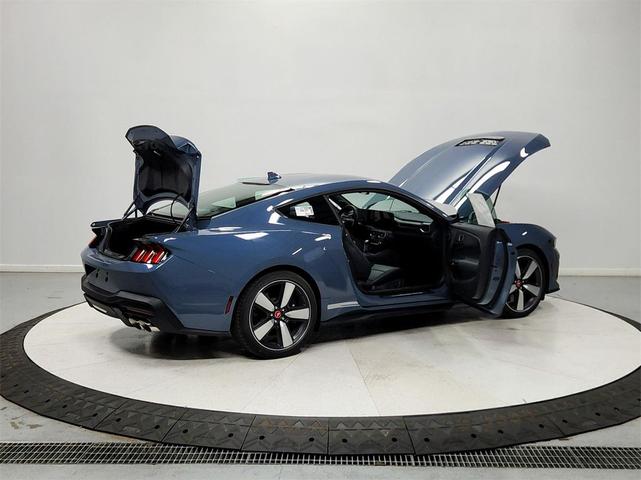 Photo of 2025 VAPOR BLUE METALLIC Ford Mustang