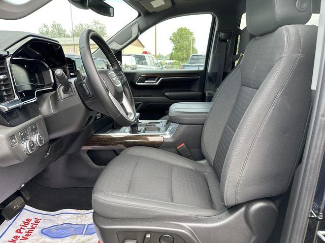 Photo of 2023 Black GMC Sierra 1500