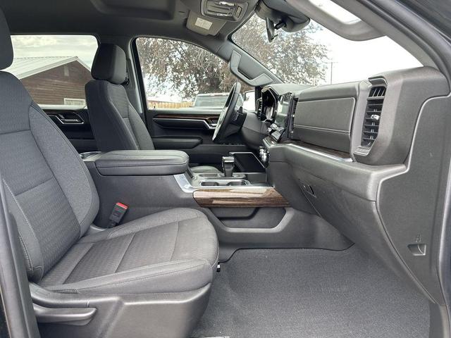 Photo of 2023 Black GMC Sierra 1500
