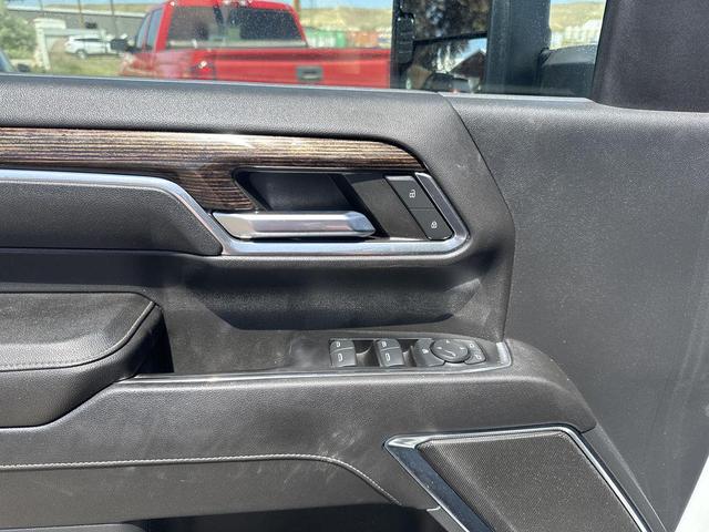 Photo of 2024 White GMC Sierra 3500