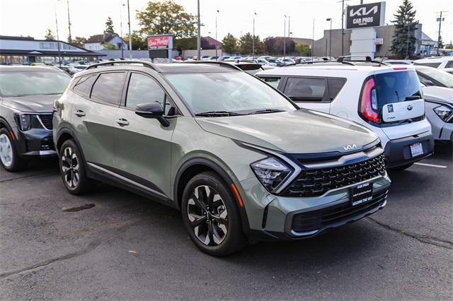 Photo of 2023 Jungle Green Kia Sportage