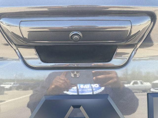 Photo of 2025 Granite Crystal Metallic Clearcoat RAM 2500