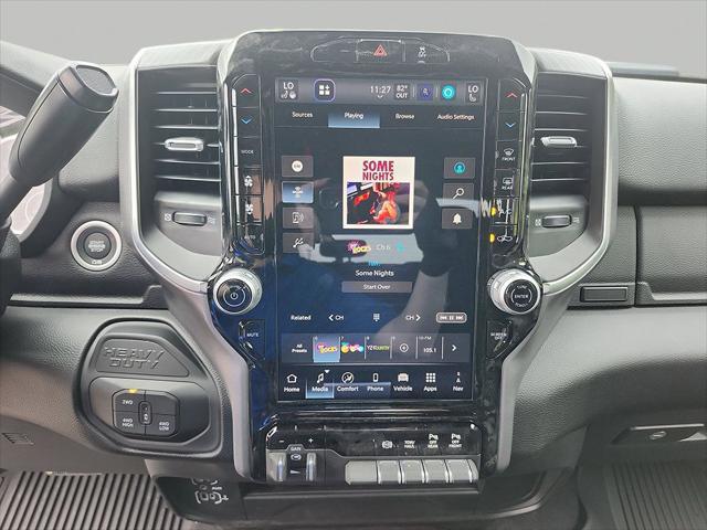 Photo of 2025 Granite Crystal Metallic Clearcoat RAM 2500