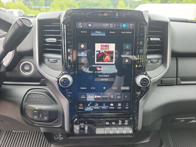 Photo of 2025 Granite Crystal Metallic Clearcoat RAM 2500