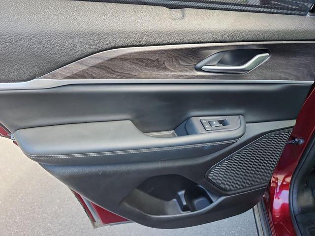 Photo of 2023 Velvet Red Pearlcoat Jeep Grand Cherokee