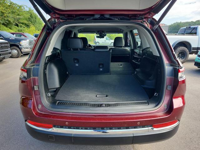 Photo of 2023 Velvet Red Pearlcoat Jeep Grand Cherokee