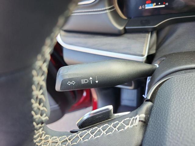 Photo of 2023 Velvet Red Pearlcoat Jeep Grand Cherokee