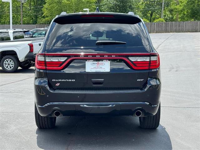 Photo of 2023 DB Black Crystal Clearcoat Dodge Durango