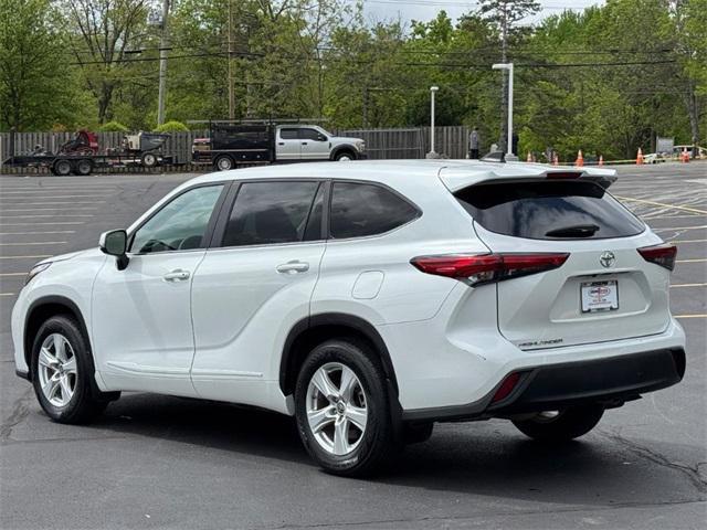 Photo of 2023 Pear Toyota Highlander