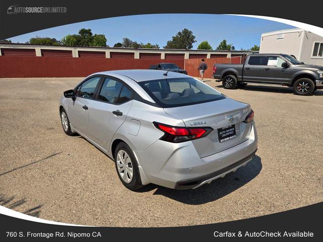 Photo of 2021 Brilliant Silver Metallic Nissan Versa
