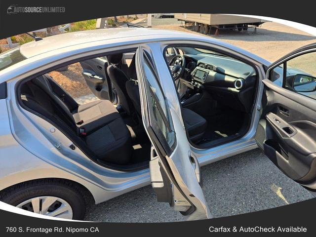 Photo of 2021 Brilliant Silver Metallic Nissan Versa