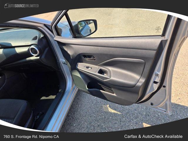 Photo of 2021 Brilliant Silver Metallic Nissan Versa