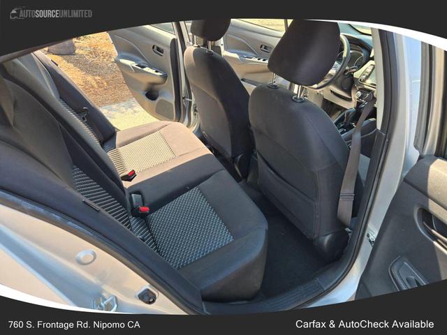 Photo of 2021 Brilliant Silver Metallic Nissan Versa
