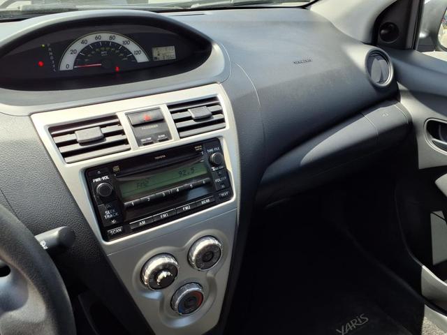 Photo of 2007 Silver Toyota Yaris