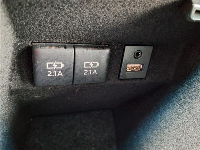 Photo of 2019 White Toyota Avalon