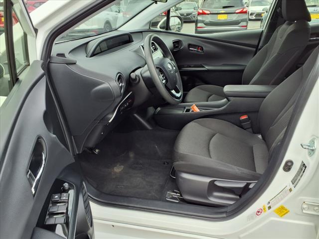 Photo of 2021 White Toyota Prius