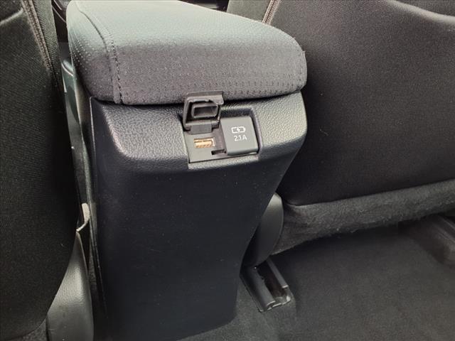Photo of 2021 White Toyota Prius